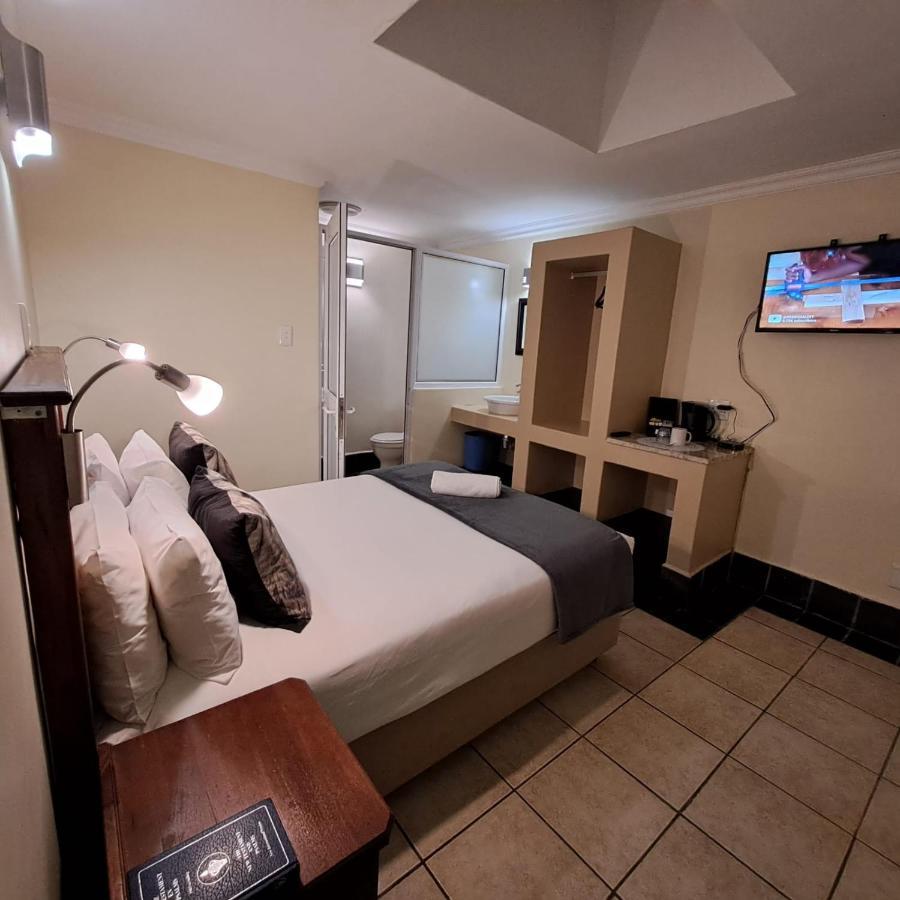 Green Door Guest House Mossel Bay Esterno foto
