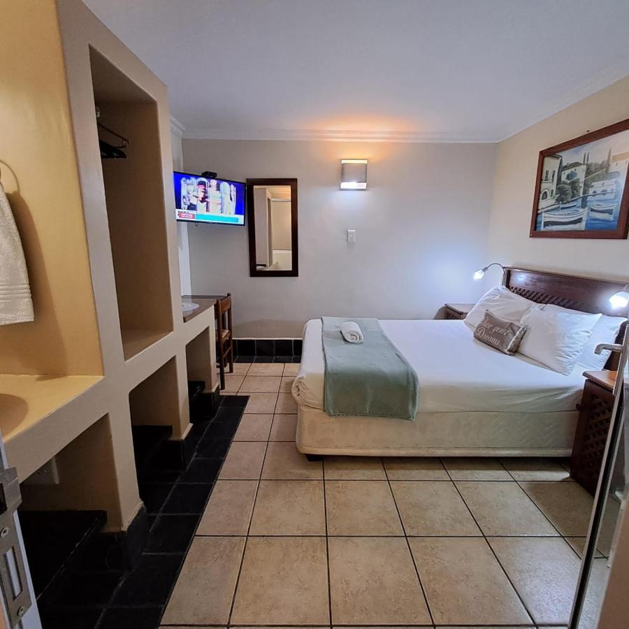 Green Door Guest House Mossel Bay Esterno foto