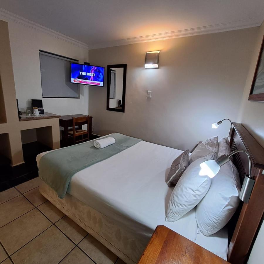 Green Door Guest House Mossel Bay Esterno foto